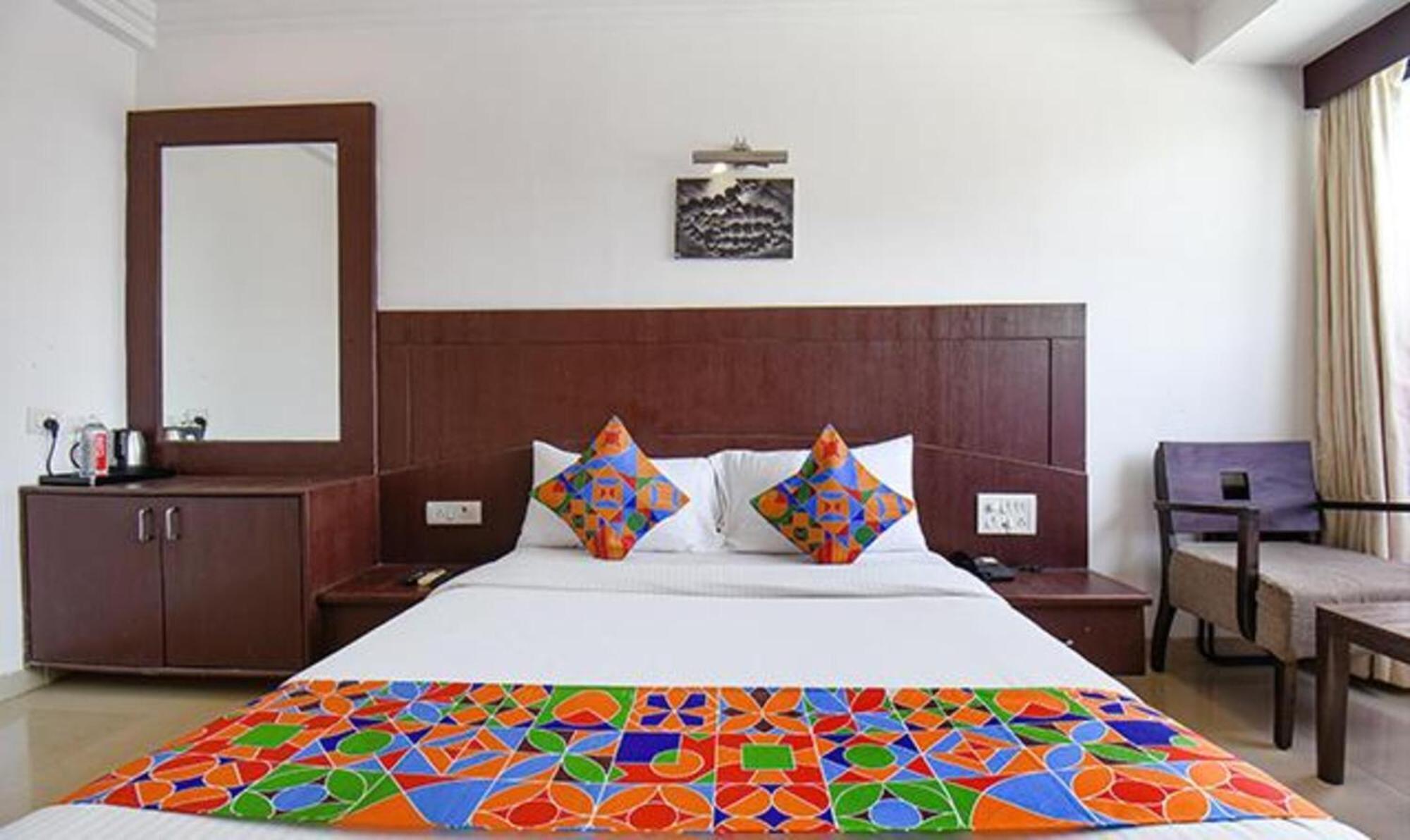 Hotel Shirdi Sai Wada Exterior photo