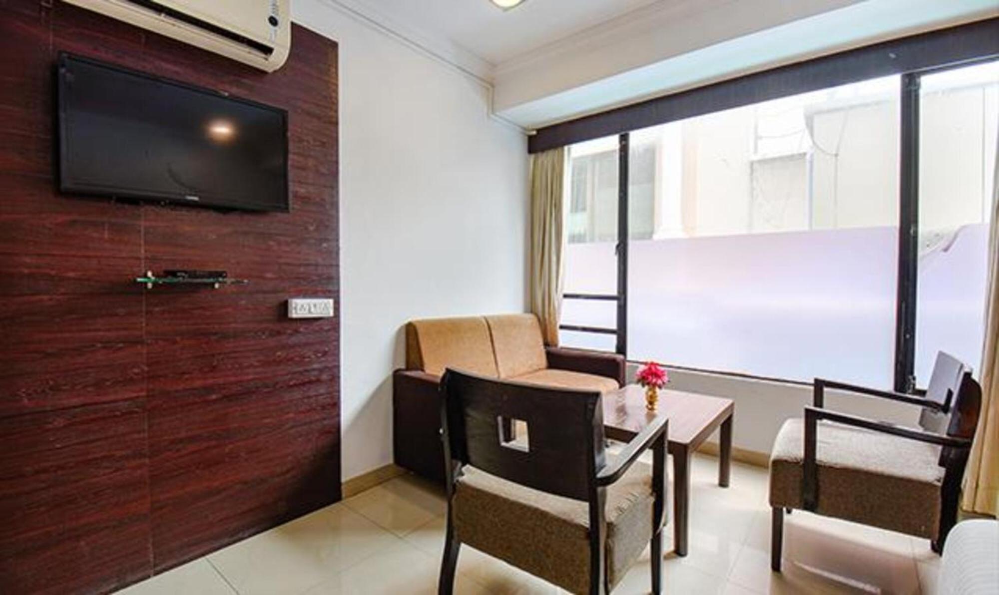 Hotel Shirdi Sai Wada Exterior photo